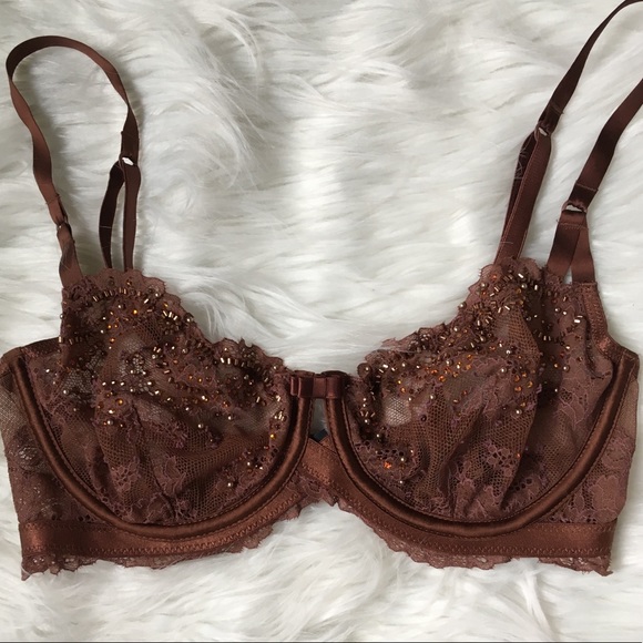 Victoria's Secret Other - ⭐️VS Designer Collection unlined Demi⭐️